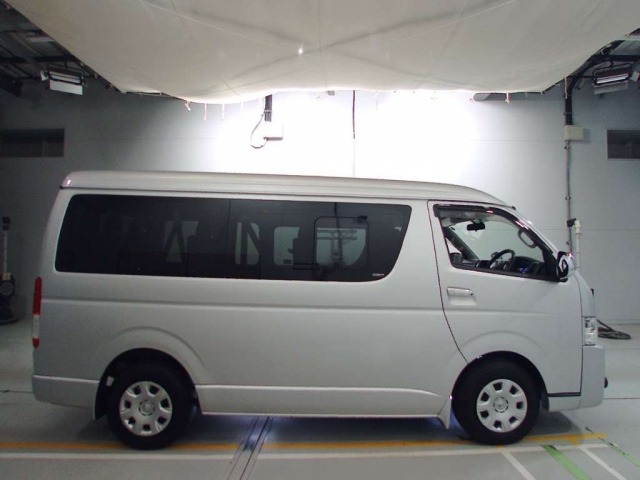 2016 Toyota Hiace
